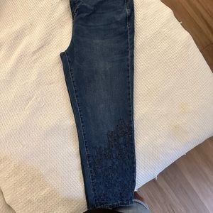 Jeans. Curve apparel. With design at bottom